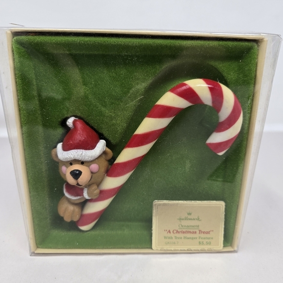 Hallmark Tree Trimmers Collection "A Christmas Treat" Bear Oversize Candy Cane - Picture 2 of 10